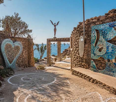 Exploring Calilo's Art Trails